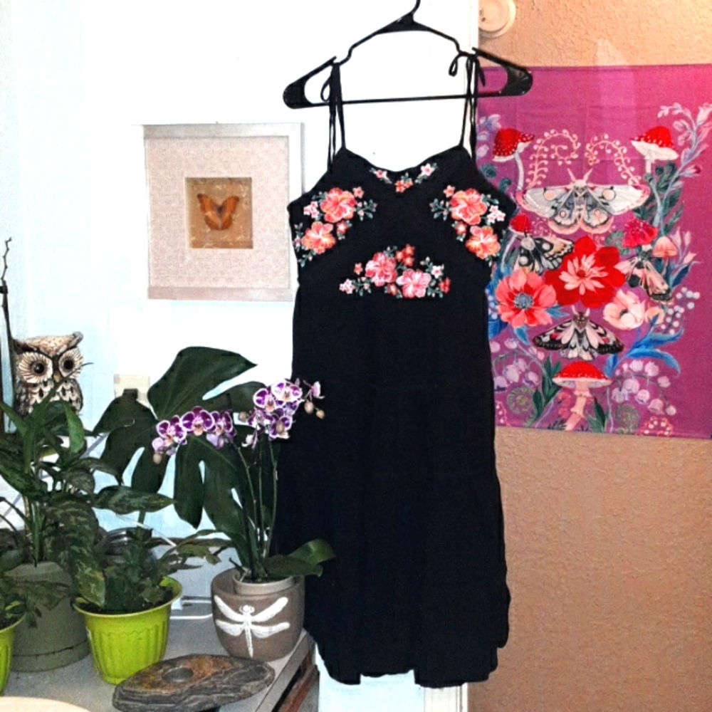 Savanna jane  embroidered floral bohemian dress women M😍🌸
